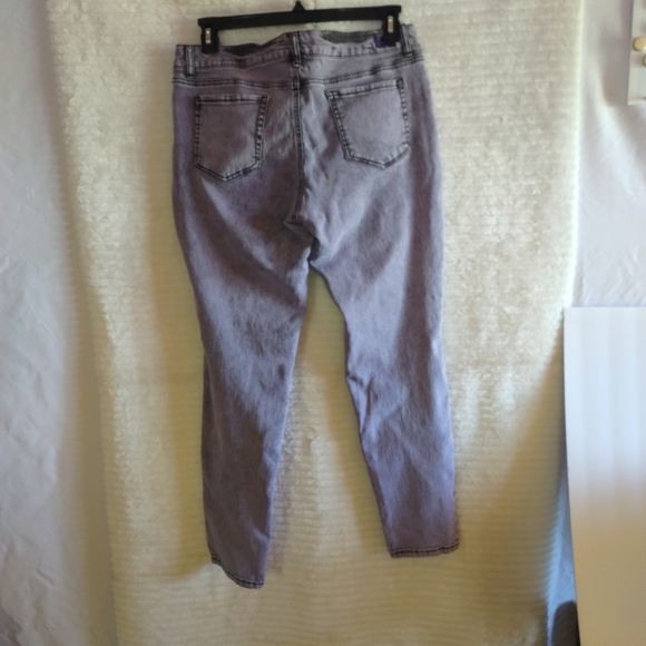 L.e.i. Acid Wash Jeans - Picture 6 of 6